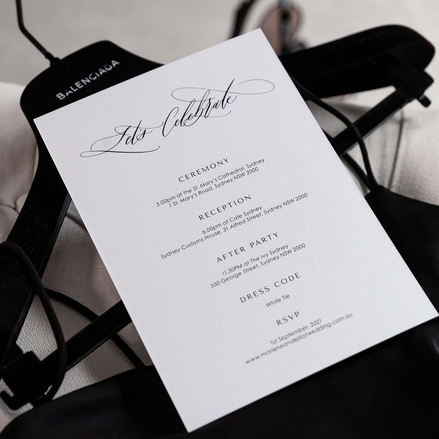 Love Night by Calligraphy en Vogue